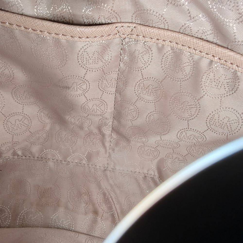 🐢 Michael Kors Cynthia Bag. Excellent Condition! - Picture 15 of 15